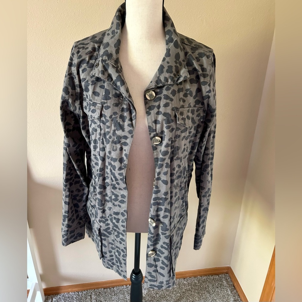 Knox Rose leopard print casual jacket, size M